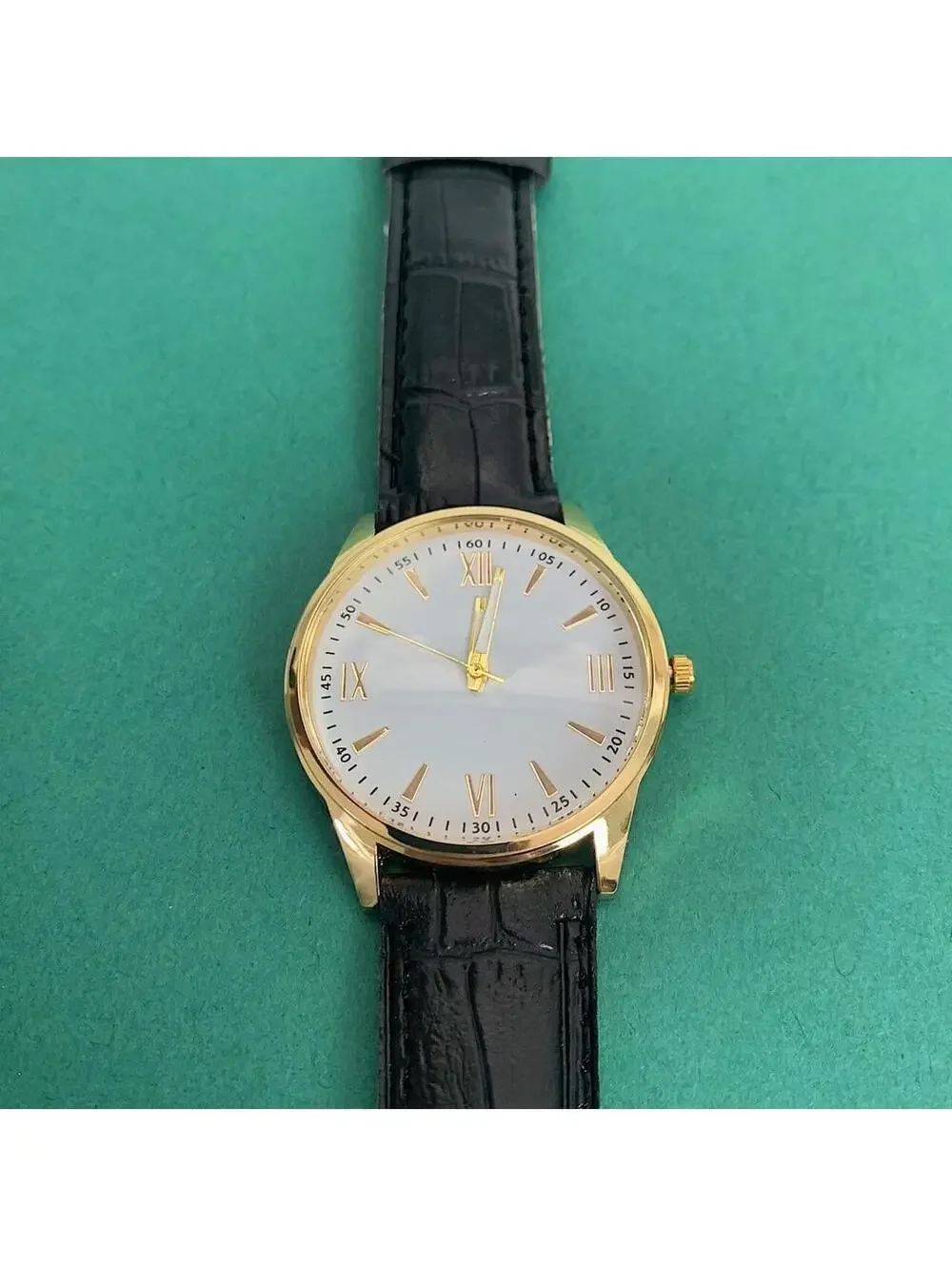 Minimalistic Black essential vintage 90s style gold and leather style band
